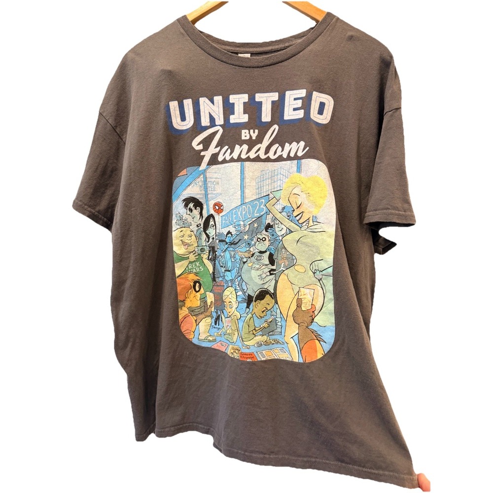 Exclusive 2023 United By‎ Fandom Mens XL Gray Cosplay Graphic T Shirt Unisex